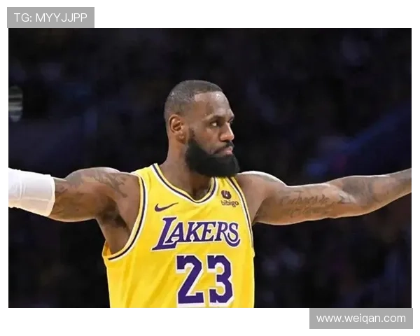 41岁詹皇创历史纪录再立功 16+8+5拼至受伤